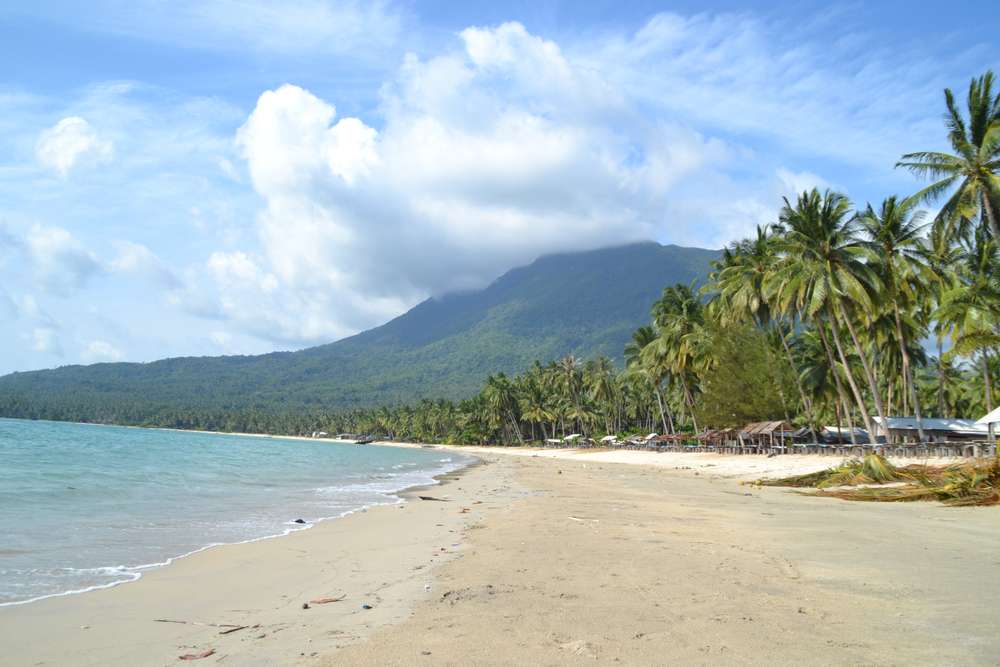 Pantai Tanjung Natuna Di Natuna Atourin