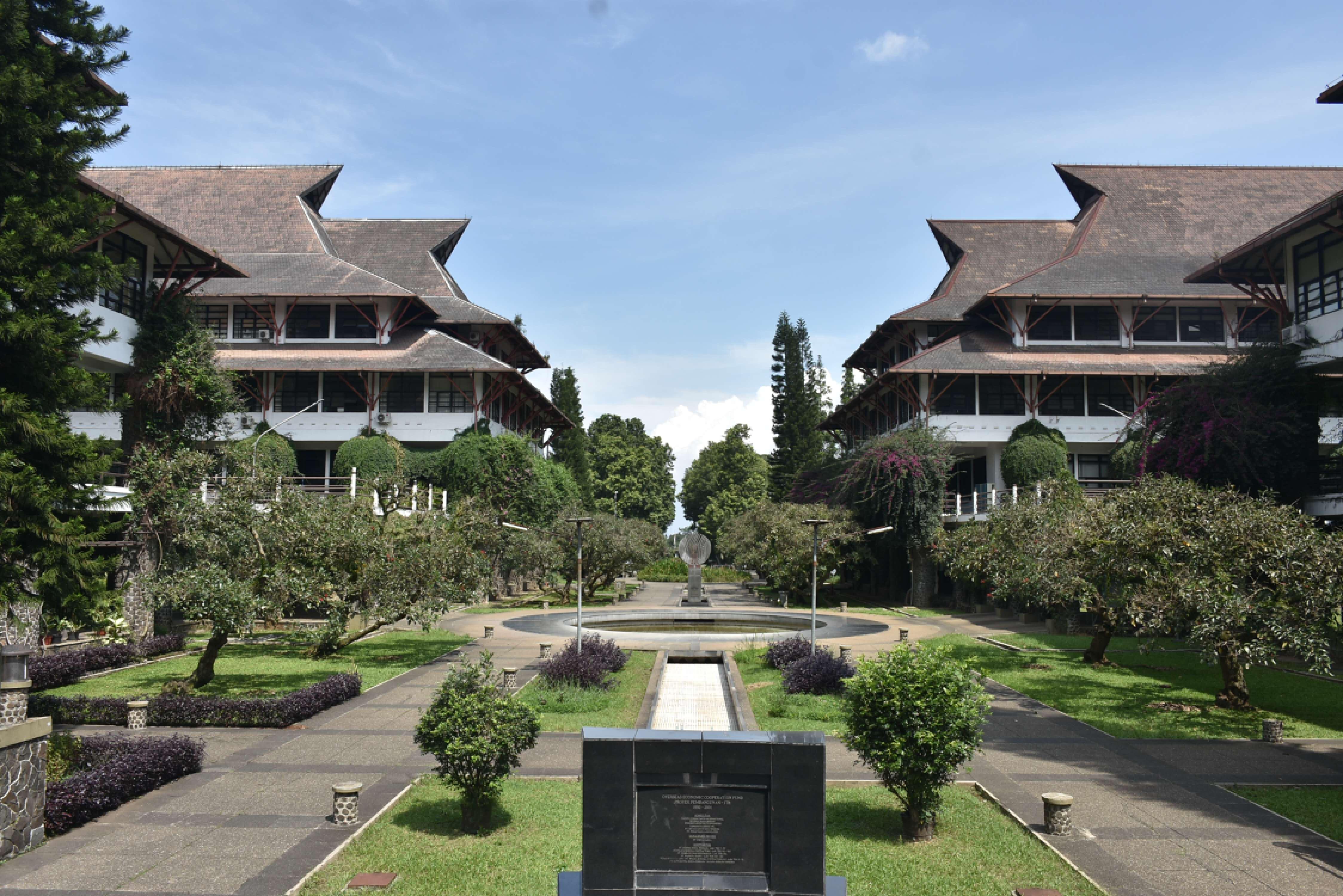 Institut Teknologi Bandung di Bandung | Atourin