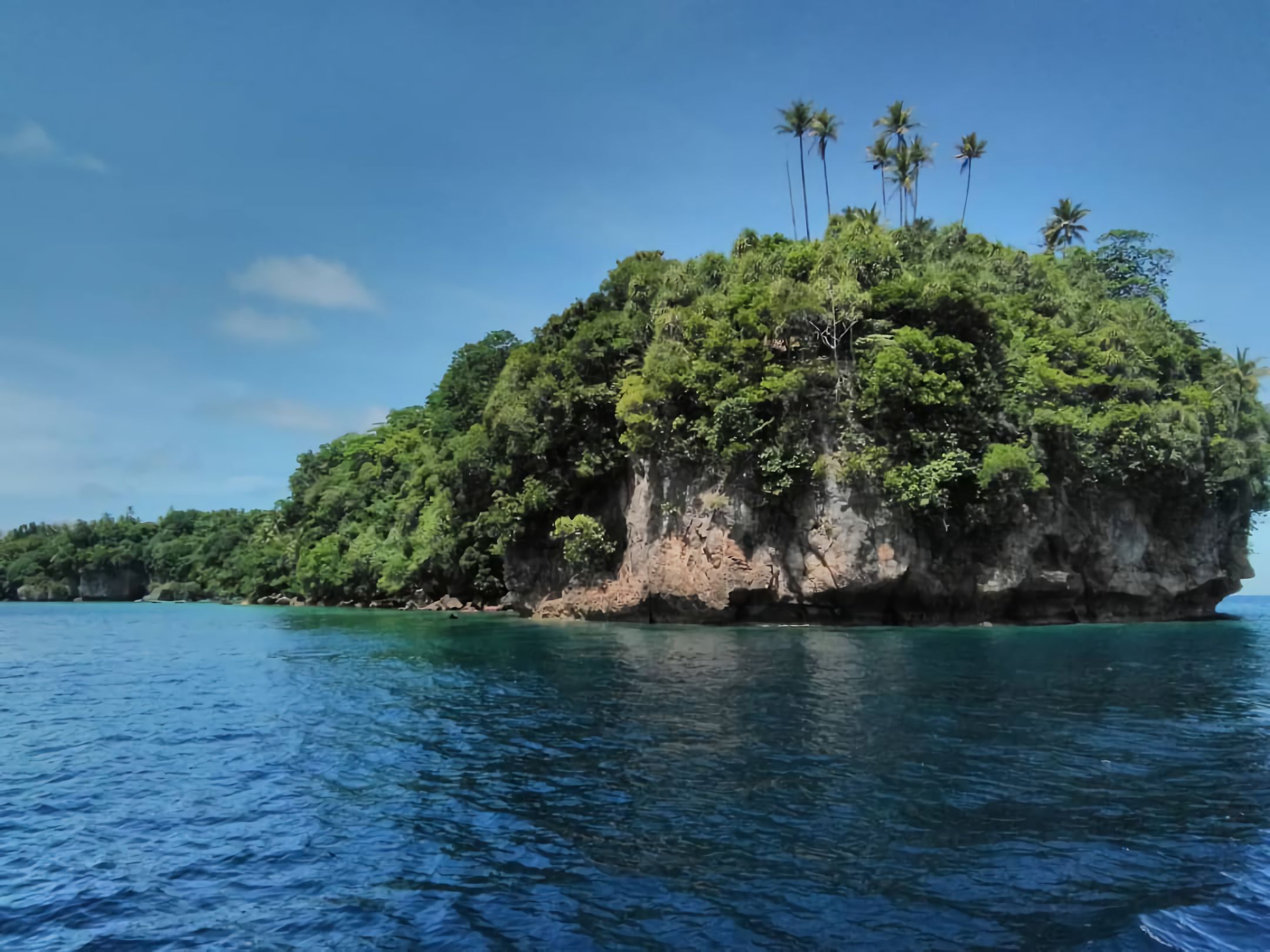 Pulau Pisang di Maluku Tengah Atourin