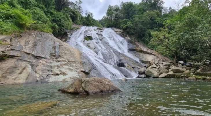 Air Terjun Bayang Sani Di Pesisir Selatan | Atourin