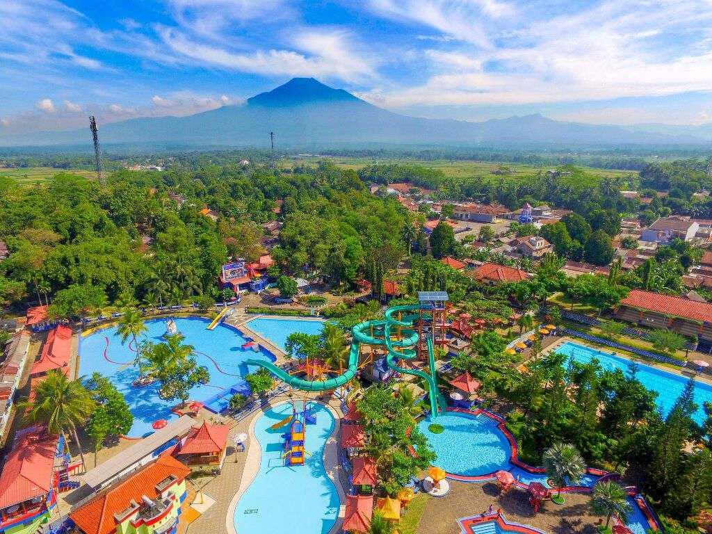 Owabong Water Park Purbalingga di Purbalingga | Atourin